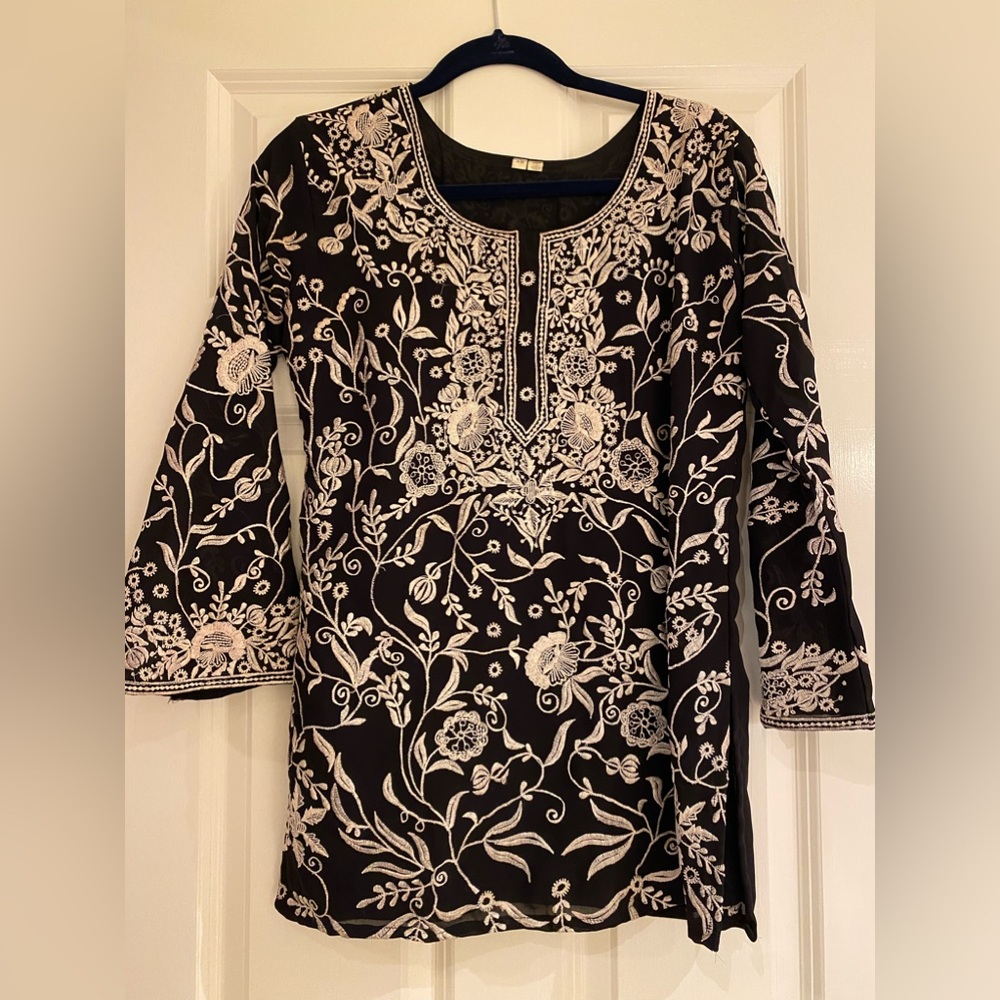 Kurta embroidered top